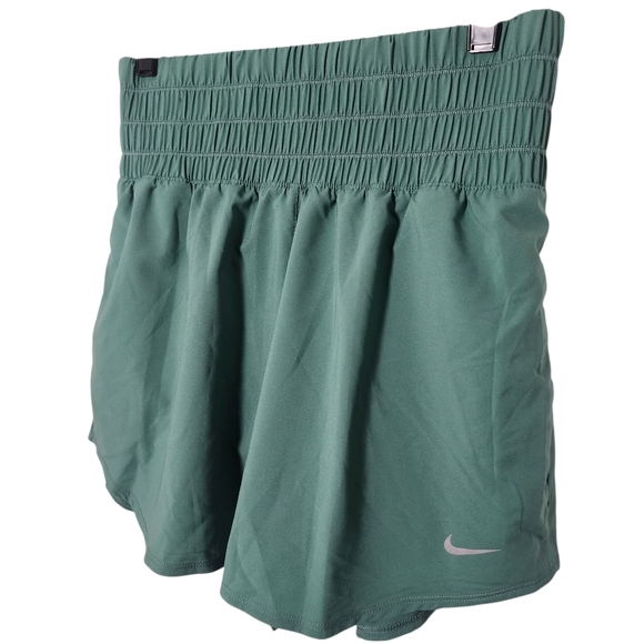 Nike Womens Green Dri-fit Loose Shorts Nwt Size Medium - Picture 2 of 5